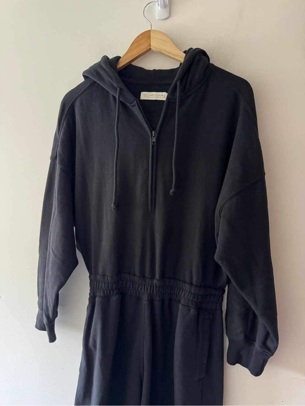 Abercrombie & Fitch Lounge Collection Black Hooded Cozy Fleece Jumpsuit - Picture 3 of 9